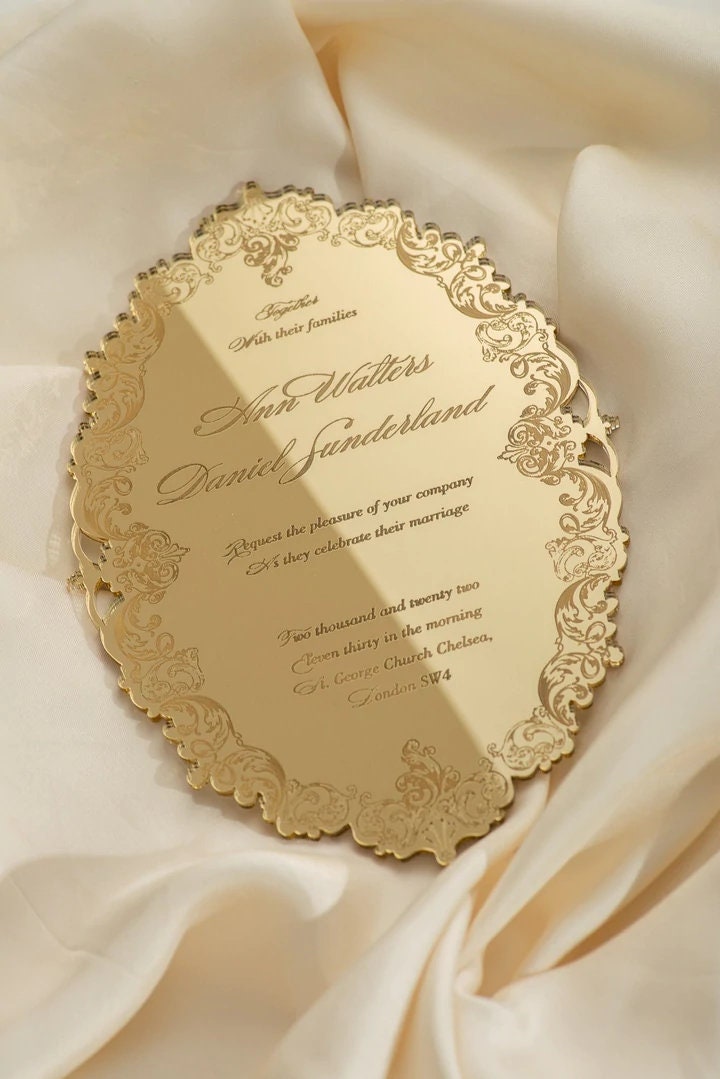 Luxurious wedding invitation box "Form 1" with engraved