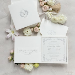 シルバーホイルエンボス高級モノグラムシルバーホイルスクエアポケットフォールド結婚式招待状