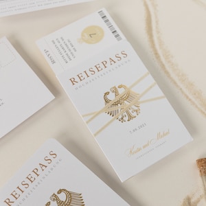 Reisepass-Hochzeitseinladung Luxuriöse Champagner mit echter Goldfolie, Destination Wedding, Heiraten im Ausland, Luxus Hochzeit, Bordkarte