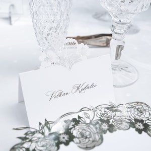 Lasergeschnittene Tischkarte, Schmetterlings-Namensschilder, Blumen-Hochzeitsname, eleganter Gastname