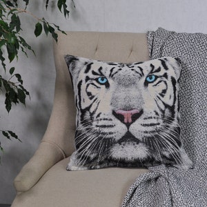 Almohada de lanzamiento de tigre blanco, cubierta decorativa de 18 x 18 'cojín, decoración de tigre blanco lindo, regalo del rey del tigre, decoración de la vida silvestre