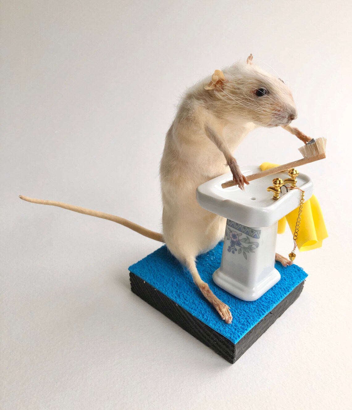 Taxidermy Mouse / Rat / Rodent brushing his teeth at the Etsy