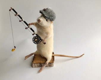 【海】明治金工　銀製　可愛い鼠　ネズミ　重量約97.5g　専用箱付 海】明治金工 銀製 可愛い鼠 ネズミ 重量約97.5g 専用箱付 ステンレス