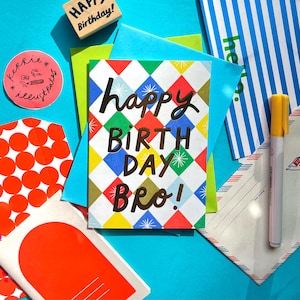 Alles Gute zum Geburtstag, Bruder! gemusterte Grußkarte | Karte zum Geburtstag für Bruder | Karierte Geburtstagskarte | Coole Geburtstagskarte für Bro Goldfoliert |
