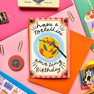 Une incroyable carte d'anniversaire de tortellini | Amateur de pâtes Gourmet Celebration Jeu de mots en feuille d'or Humour Mignon Celebrate