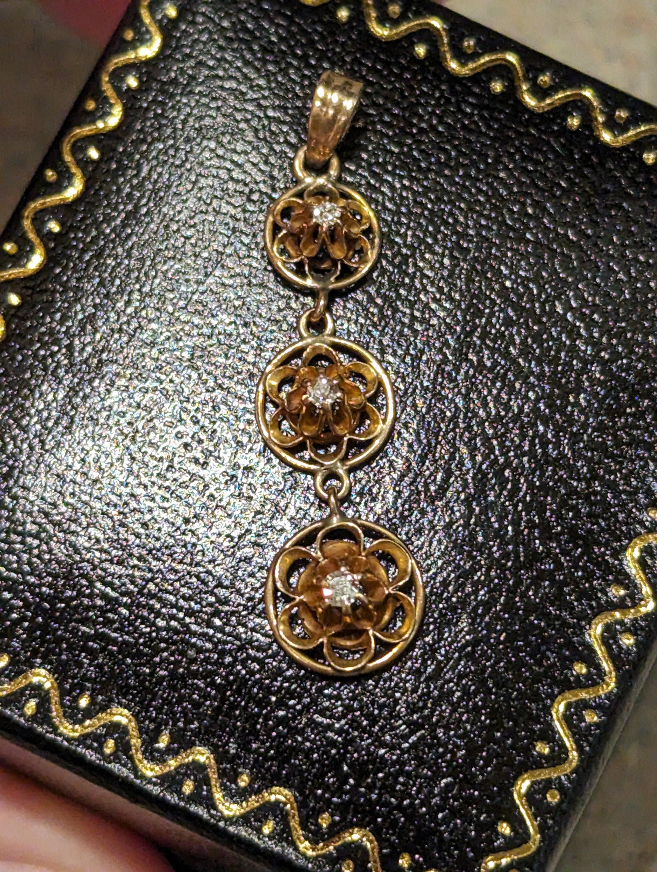 Victorian 1870 Triple Buttercup Set Old Cut Natural Diamond Journey Necklace Pendant