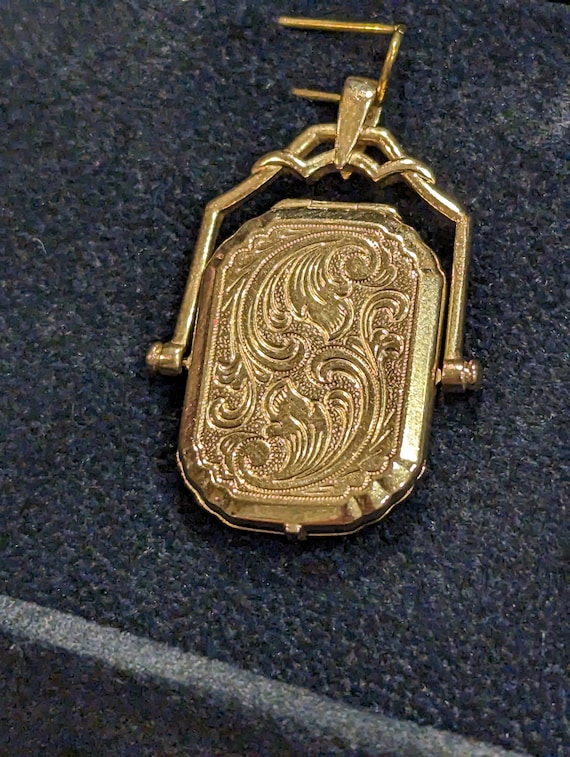 Immaculate Solid Gold Spinner Embossed Bottom Ope… - image 7