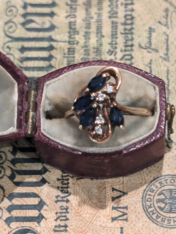 Estate Vintage Sapphire & Diamond Floral Cluster … - image 7