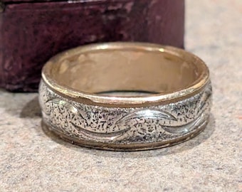 Unique Estate Wide Divot Bordered Textured Two Toned Wedding Anniversary Stacker Band, Unisex UNCAS Brand