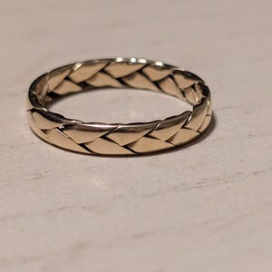 Celtic Itish Heritage Custom Handmade Interlocking Yellow Gold Lovers Knot Wedding Band, Stunning Heirloom Item