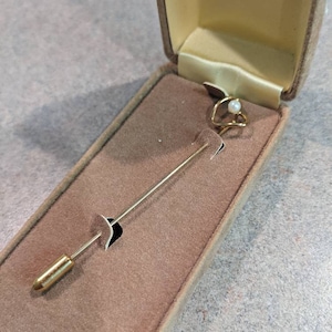 Lovely Deltah 1950s Pearl Stickpin in Original Box
