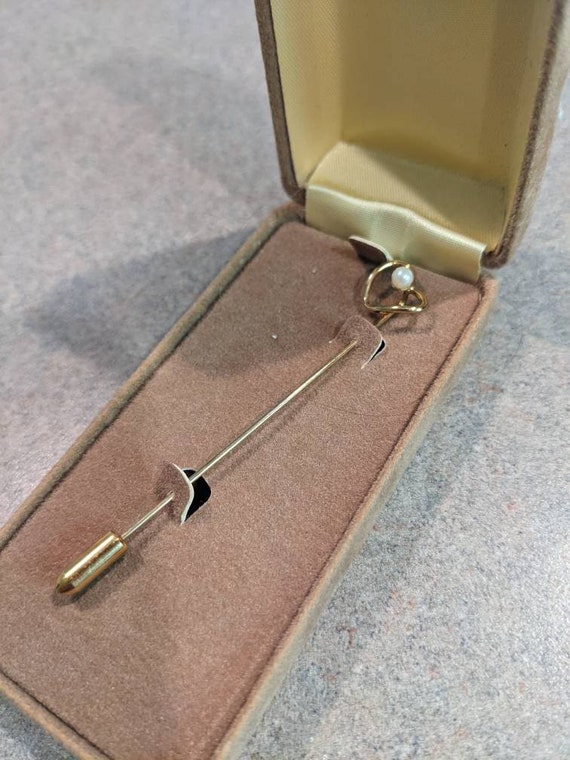 Lovely Deltah 1950s Pearl Stickpin in Original Box