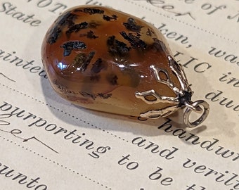 Antique Estate Agate Yellow Gold Necklace Pendant