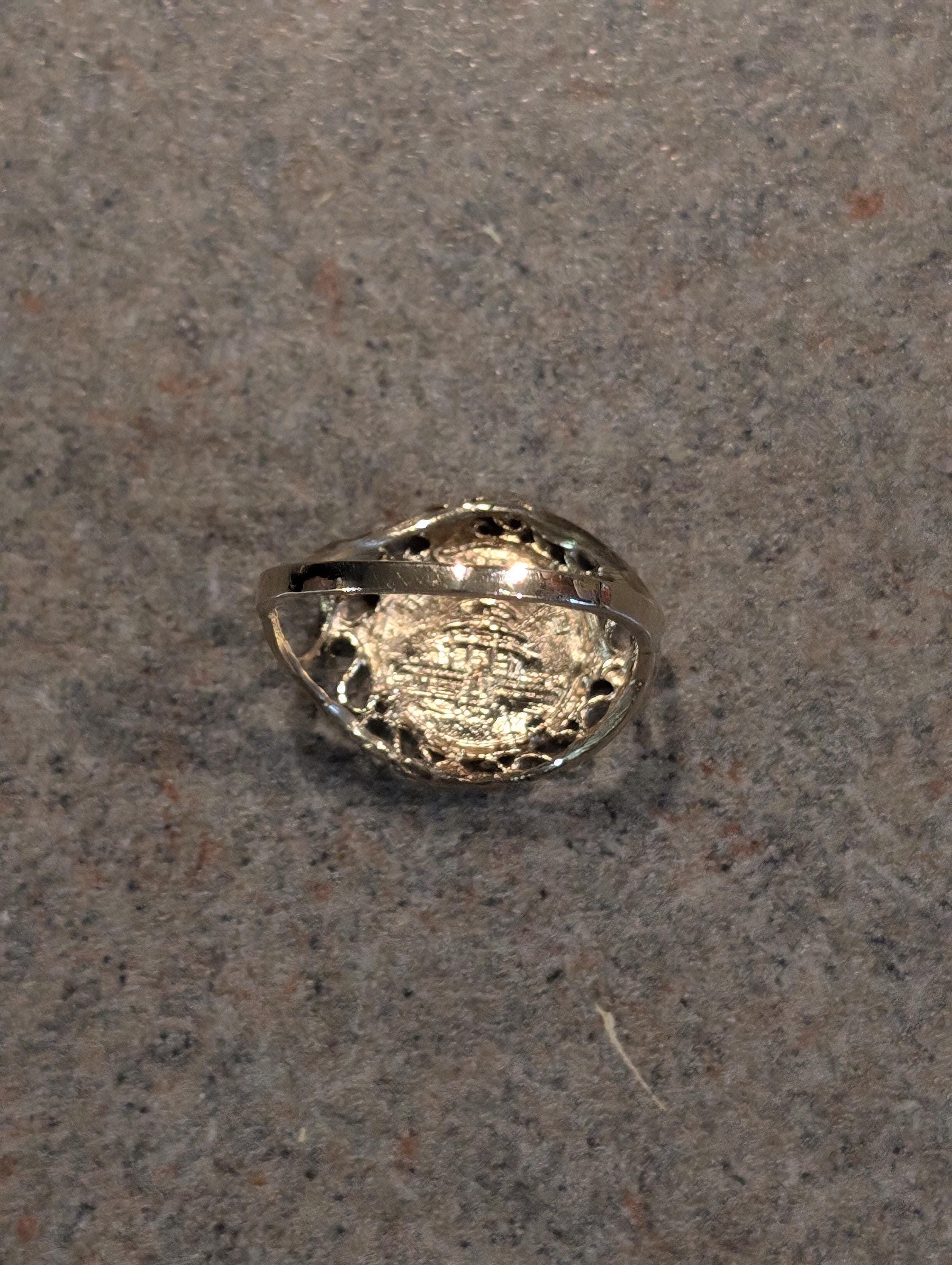Vintage Nostalgic 1983 99.9% 24k Panda Coin Solid Gold Open Vintage Nostalgic 1983 99.9% 24k Panda Coin Solid Gold Open