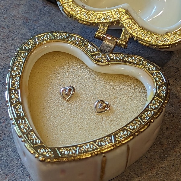 Vintage 1970s Dainty Natural Diamond Heart Stud Earrings, 14K Original JCM Brand Box!