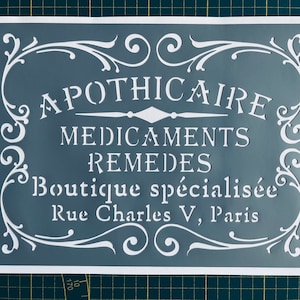 Wiederverwendbare PVC-Klebeschablone 30 x 20 cm Antikes Vintage-Apothekermedaillon | Malschablone | flexible Schablone zur Möbelrenovierung