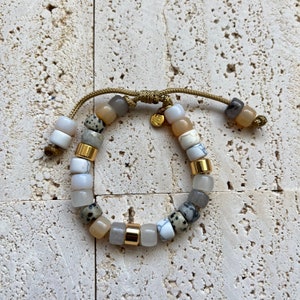 La maravillosa Sra. Neutral III • Pulsera ajustable de cuentas con piedras preciosas, cuentas doradas y cierre dorado • libra Beadz