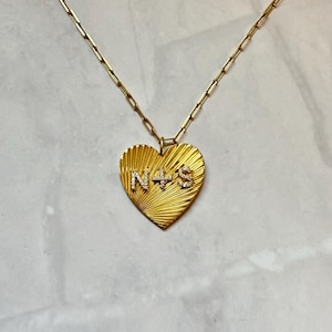 Colar com pingente de coração canelado, pingente de coração personalizado com letras, pingente de coração canelado, pingente de coração com inicial, presente para ela