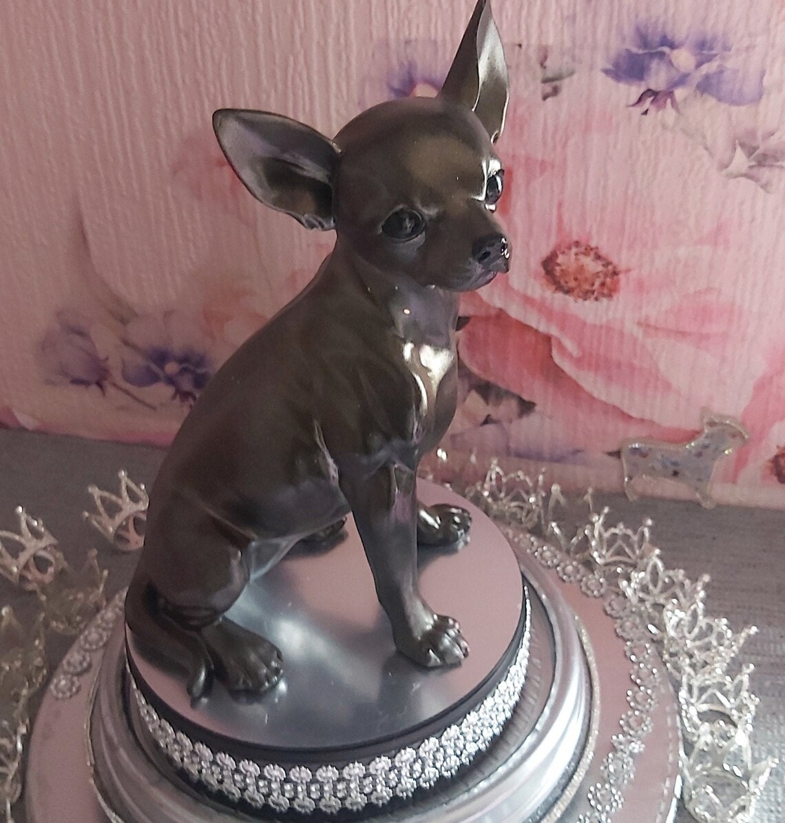 Chihuahua luxury sitting statue in gold and black two tone | Etsy