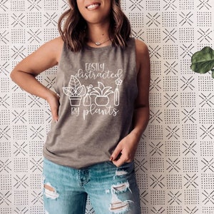 Snel afgeleid door planten | Plant Mom Muscle tank | Pun intended | Sappige botanische | plantenliefhebber | grappige | Cadeau voor haar