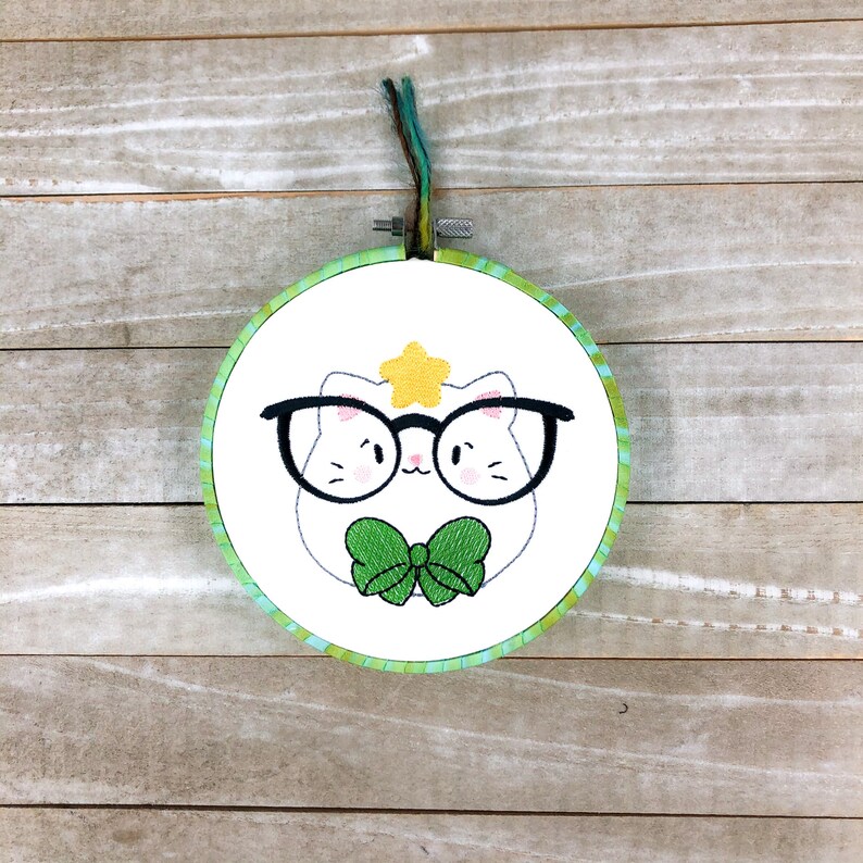 machine Embroidery design DIGITAL DOWNLOAD machine embroidery file Kitty glasses embroidery design 5 sizes included