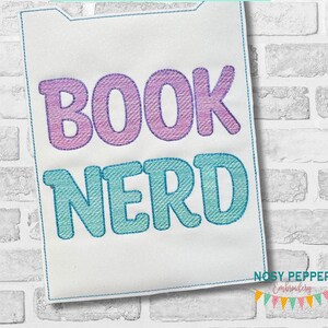 Diseño de bordado a máquina para funda de lector Book Nerd (3 tamaños incluidos) DESCARGA DIGITAL