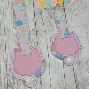 Cat applique wallet tab in the hoop embroidery design DIGITAL DOWNLOAD machine embroidery