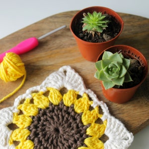 Crochet Pattern Sunflower Square, Granny Square, PDF Square Pattern, Motif for Blankets, Sunflower Motif, Easy Sunflower, Chochet Square