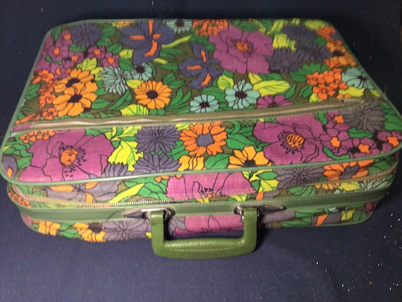 Retro 1960s Floral Suitcase - image 3