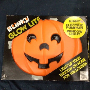 Vintage Halloween Blinky Glow Lite Giant Pumpkin Window Blow Mold