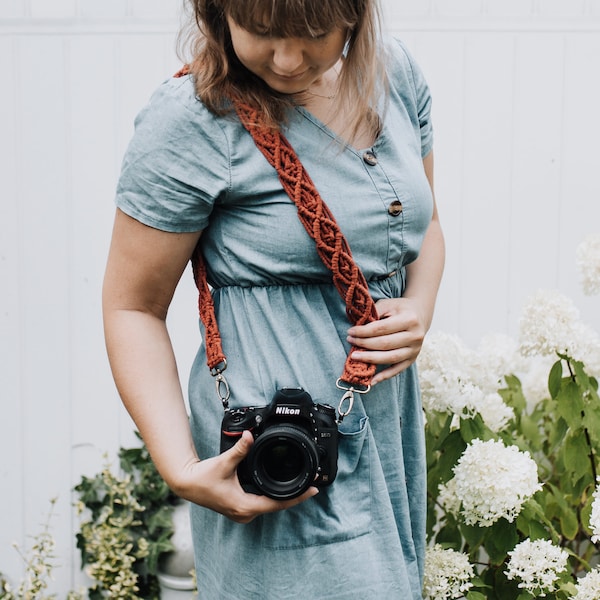 MACRAME CAMERA STRAP / rust orange, copper / boho accessory / photography strap for creatives / gift for photographer