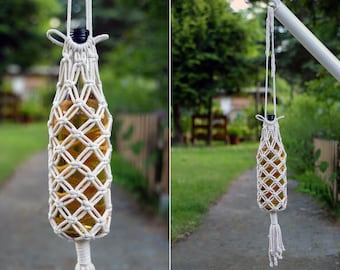 Macrame Bottle Holder, wine bottle sling, boho water carrier, drink bottle bag, wedding gift