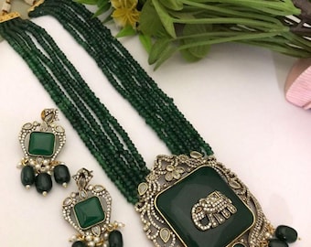 Emerald Green Victorian Necklace: Pearl & Bead Indian Jewelry