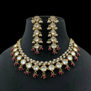 Red Jadau Kundan Necklace Set: Traditional Indian Jewelry