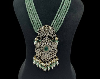 Emerald Green Kundan Necklace: Victorian Indian Jewelry
