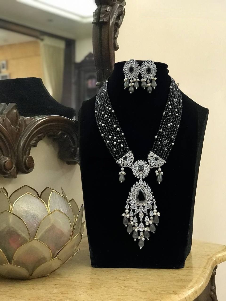Black Pearl Victorian Necklace: Long Kundan Indian Jewelry Set - Etsy