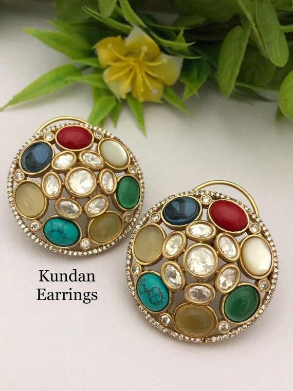 Navaratna Pendant Collections | Gemstone Pendants at Kalyan
