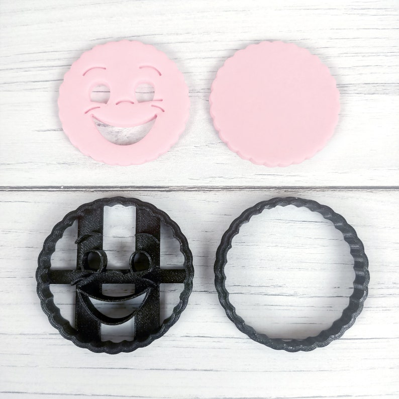 2 Emporte-pièces Biscuit Mini BN Smiley BN Sablés de Noel Moule à biscuit image 3