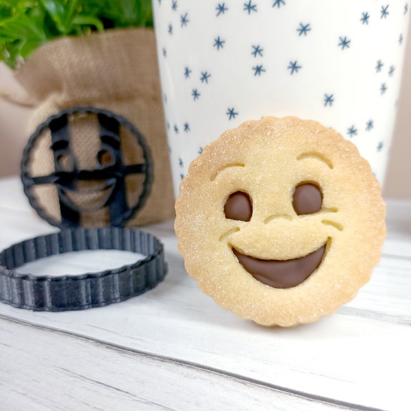 2 Emporte-pièces - Biscuit Mini BN - Smiley - BN- Sablés de Noel - Moule à biscuit