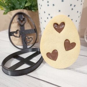 2 Cookie Clay Cutter - Easter egg with heart - Shortbread cutters - Biscuit Mold - Made in France