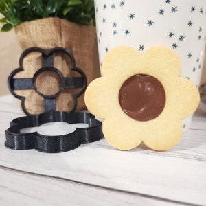 2 Cookie Clay Cutter - Flower - Spring - Peace & love - Biscuit mold - Made in France