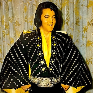 ELVIS PRESLEY vintage Couleur originale Promo Las Vegas Photo avec signature © 1972 11 x 14 Licence, Stock carton épais, Near NEUTRE Très rare !