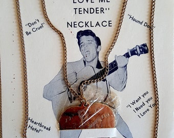 Collar de oro con forma de corazón LOVE ME TENDER de Elvis Presley, original de 1956, de Elvis Presley Enterprises, vintage, original, en paquete de exhibición, raro, en perfecto estado.