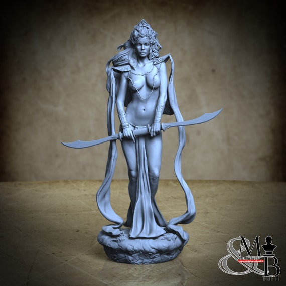 Martian Queen, miniature to assemble and color, in resin