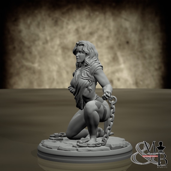 Isandra, Resin Miniature to Assemble and Color