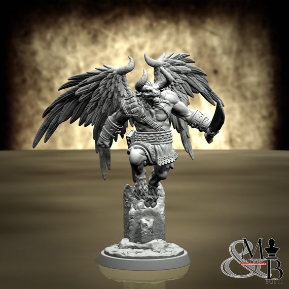 Winged Bull-Men, Mistery Babylon (3 Stili), di Clay Cyanide Miniature, miniatura da assemblare e colorare, resina