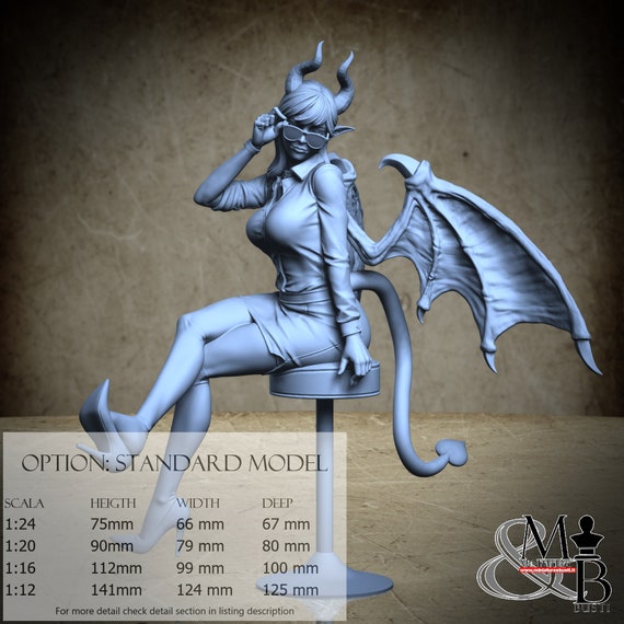 Office Succubus on a stool, Ottobre 2022 (6 Stili), di Nutshell Atelier, miniatura da assemblare e colorare, resina