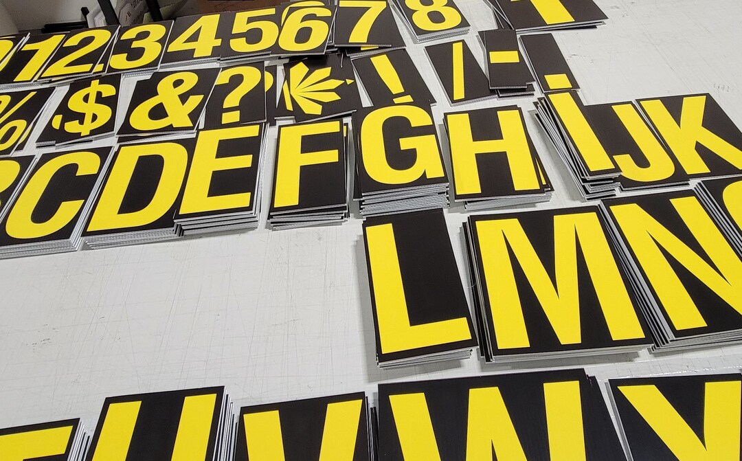 Changeable Portable Sign Letters 300 Piece Letters and Symbols Set of