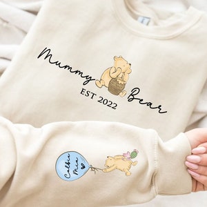 Mummy Bear Sweatshirt. Personalised Mum Sweatshirt with children's names. Winnie the Pooh Sweatshirt  gift for Mum. Mama Bear Jumper.