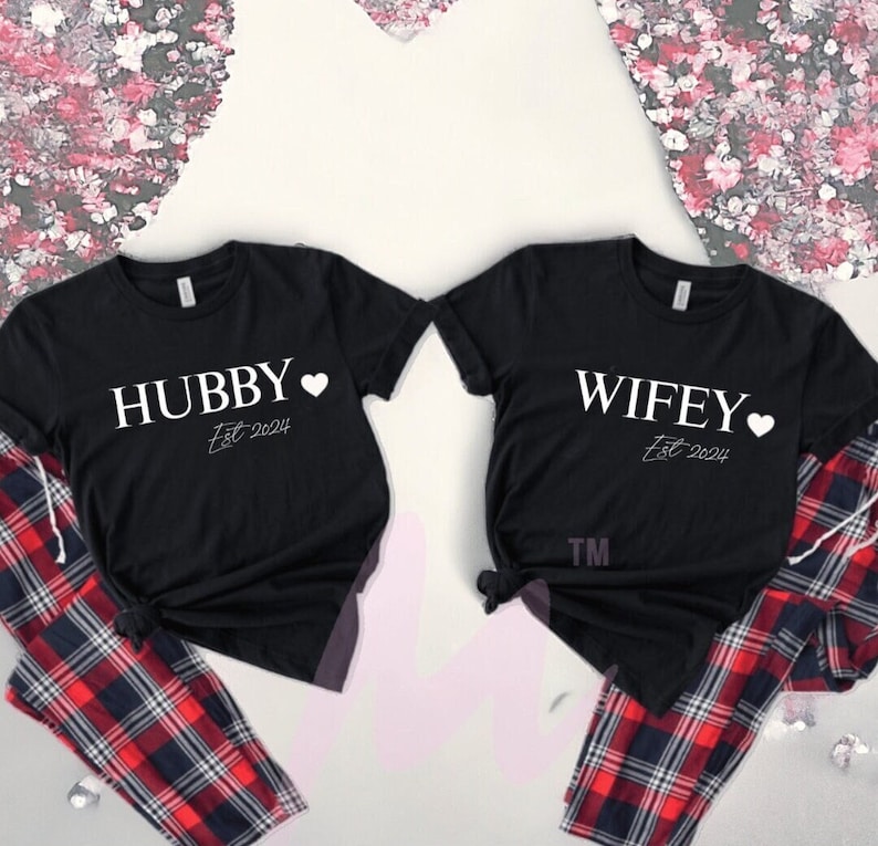 Hubby & Wifey Pyjamas. His and Hers matching pjs. Personalised Hubby and Wifey Pajamas. Checked Pyjamas